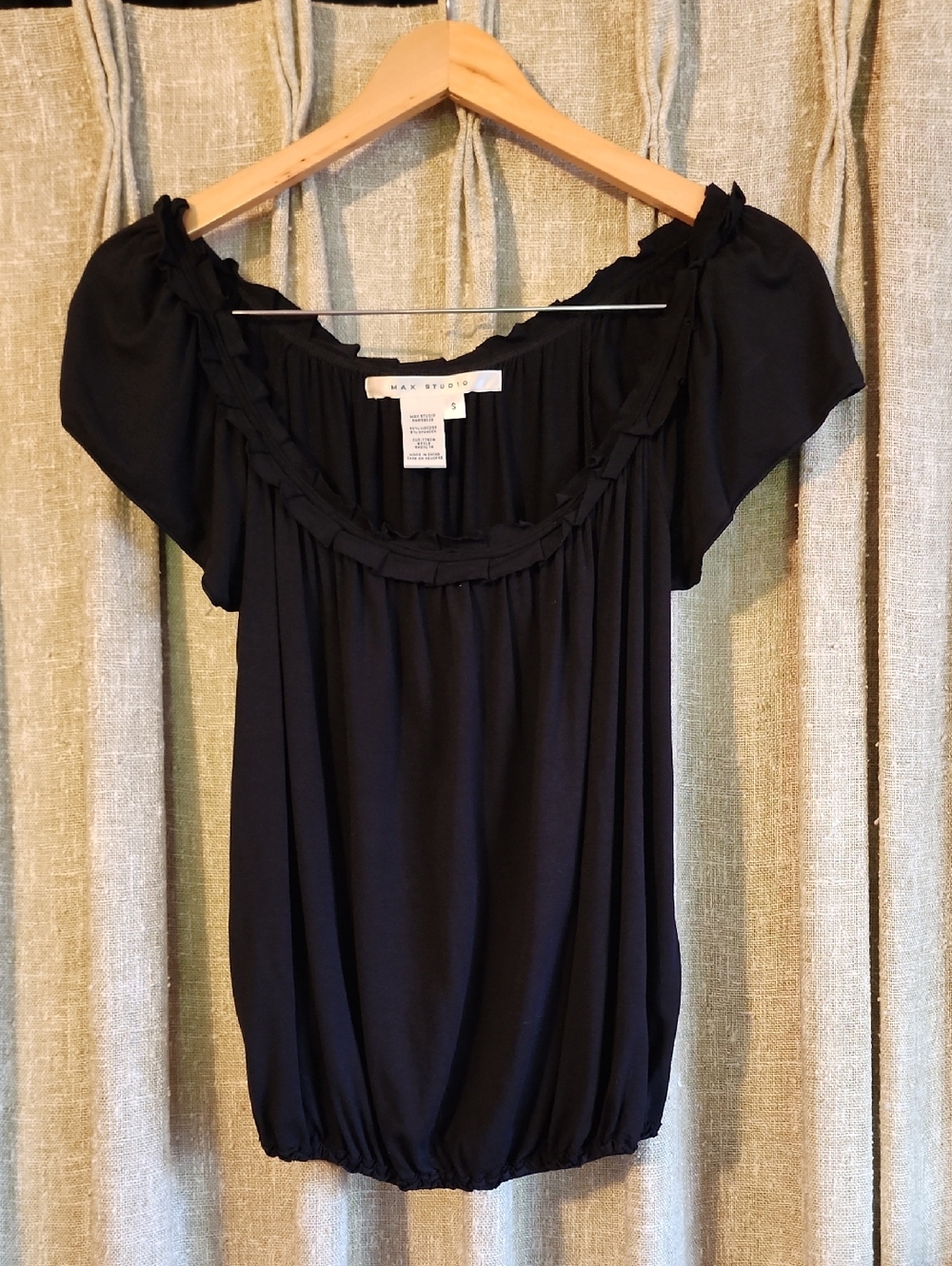Max Studio Black Short Puff-Sleeve Blouson Top